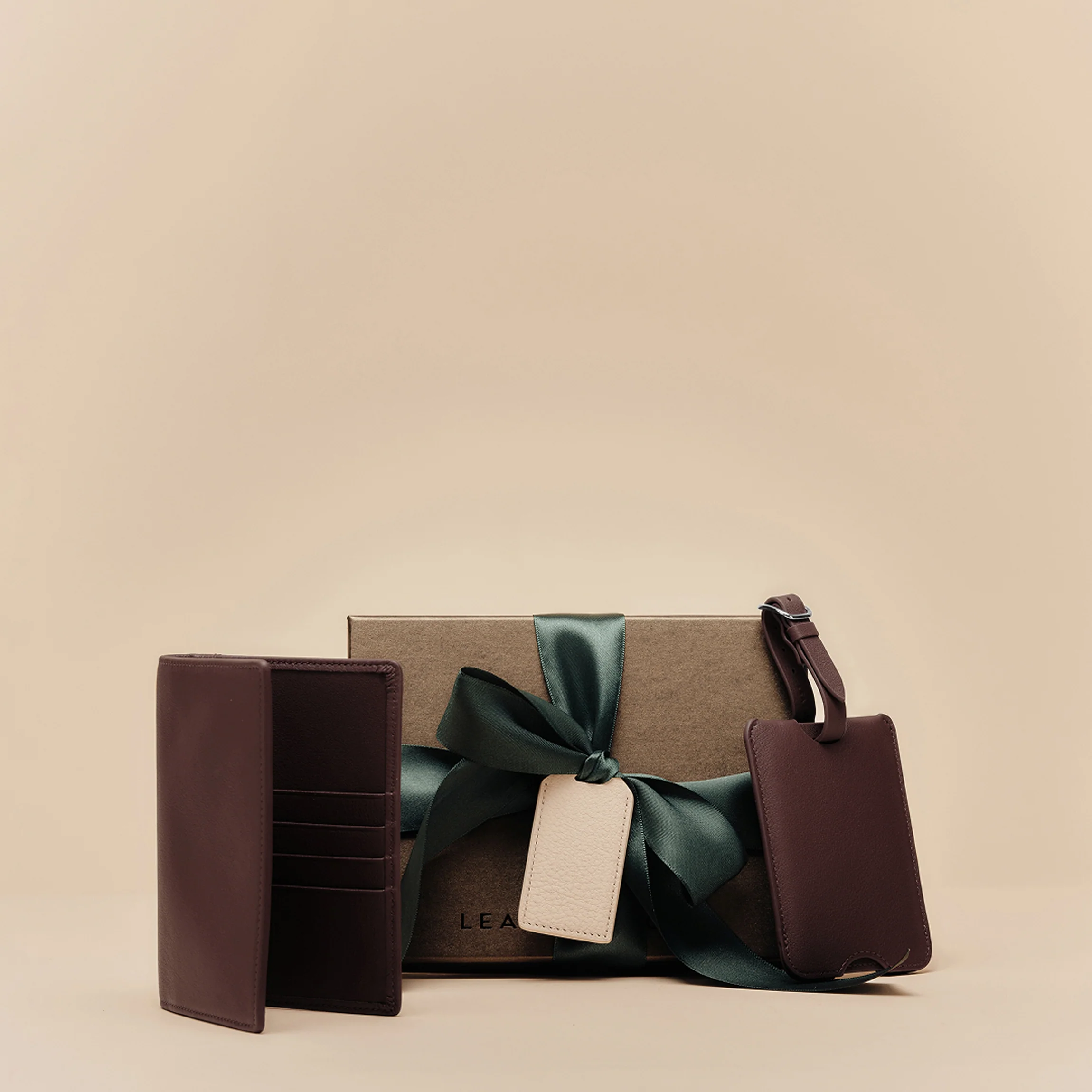 Deluxe Passport Cover + Luggage Tag Set Brown