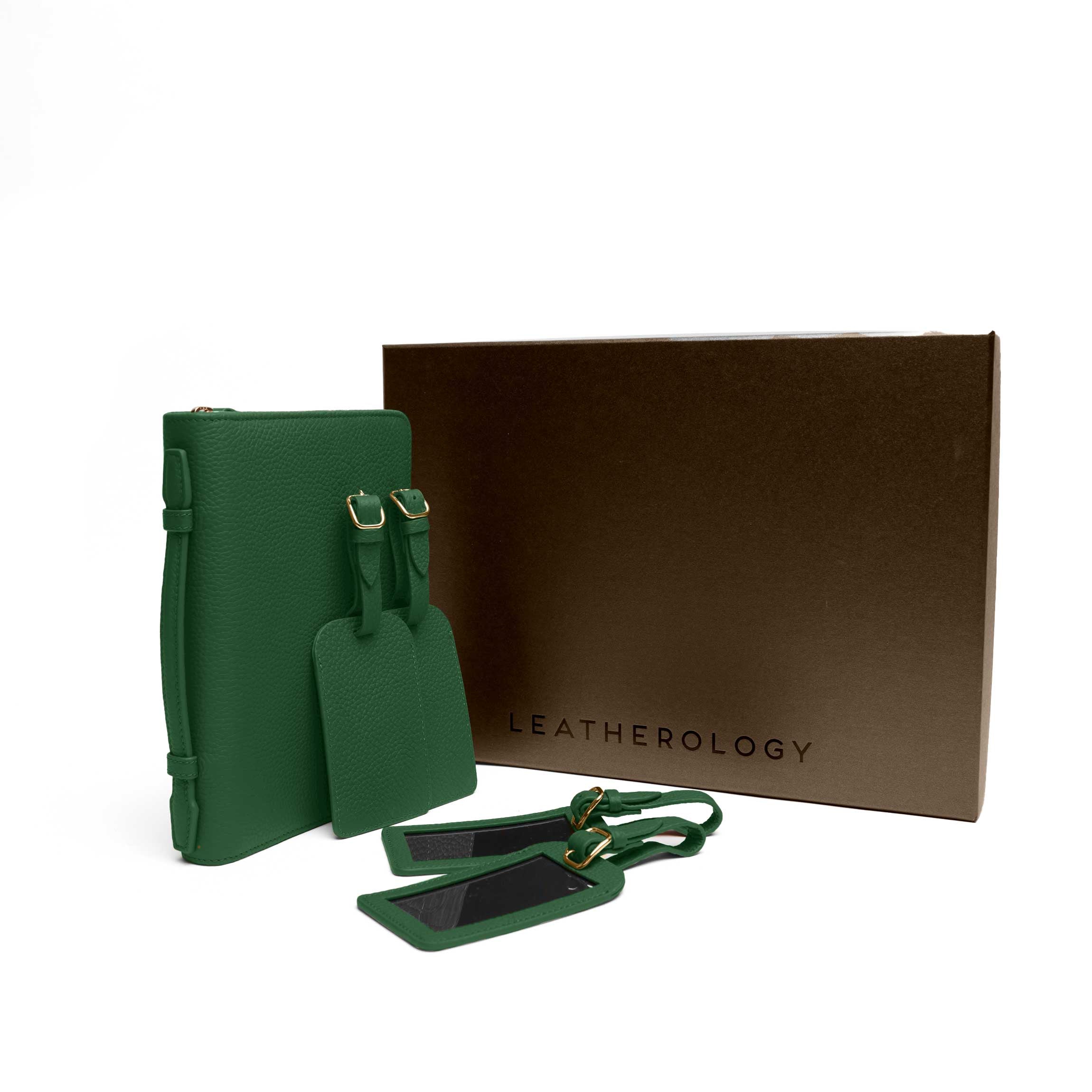 Family Travel Essentials Gift Set Fairway Green