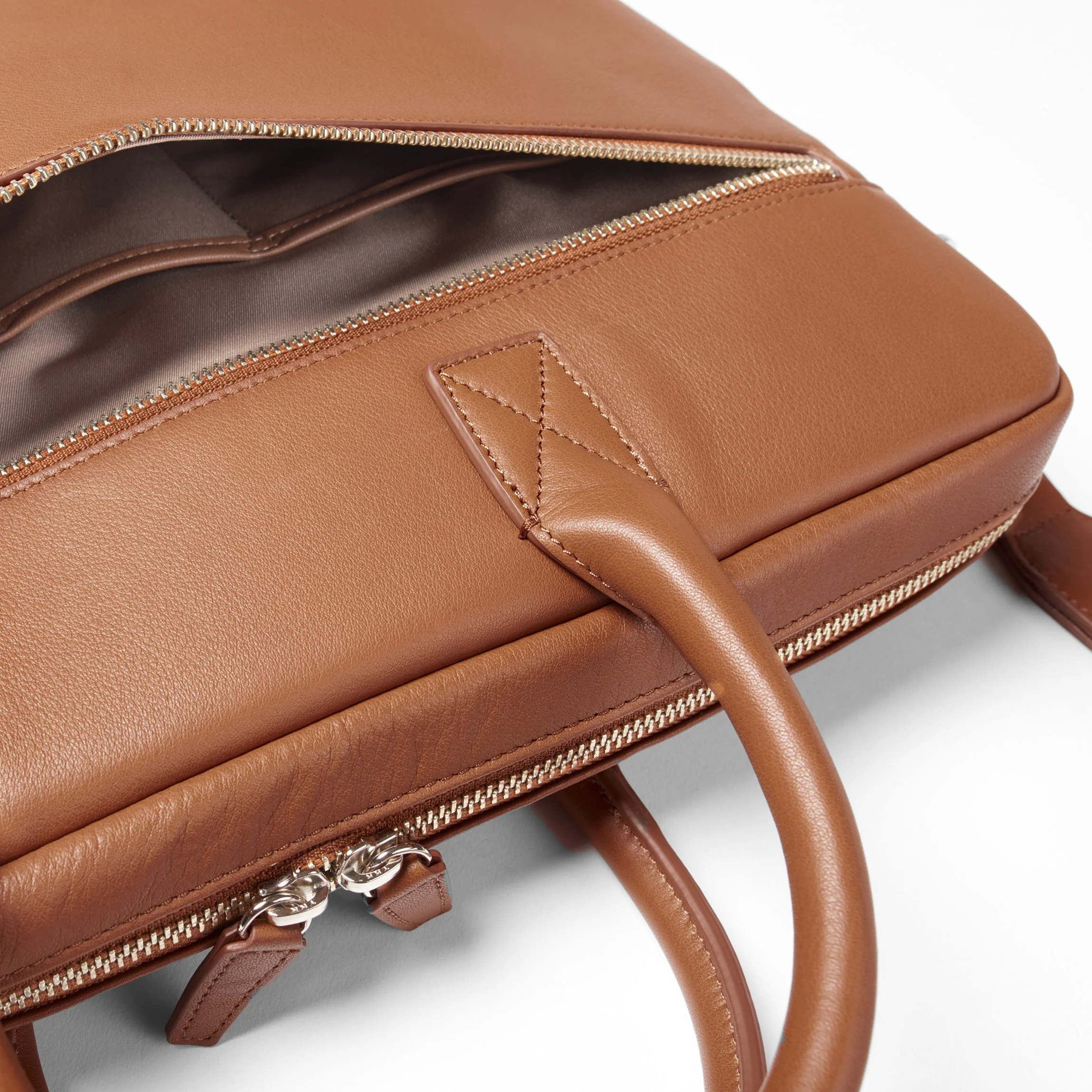 Knox Slim Laptop Bag Cognac - Image 4