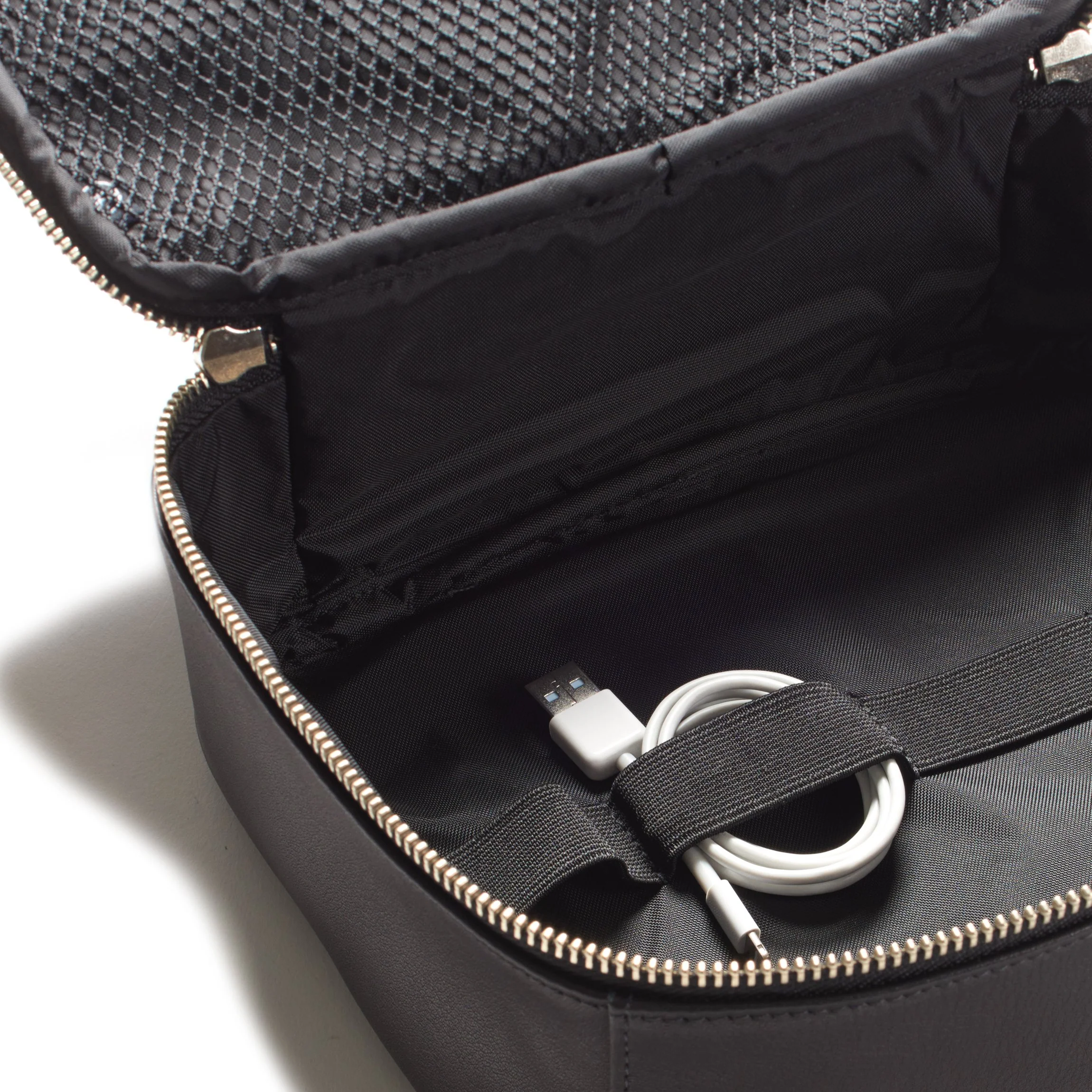 Large Tech Bag Organizer Black Onyx - Image 3