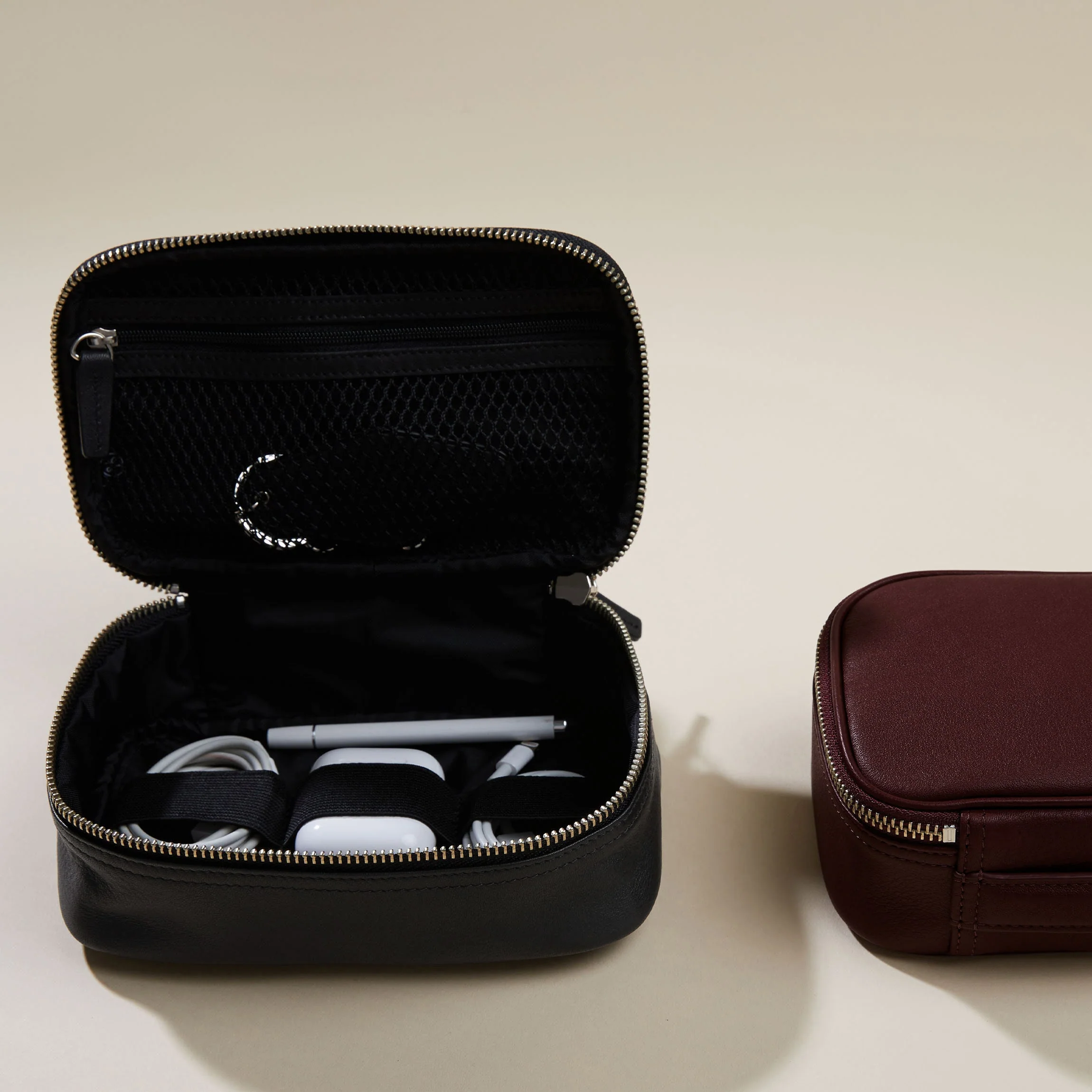 Small Tech Bag Organizer Black Onyx - Image 2