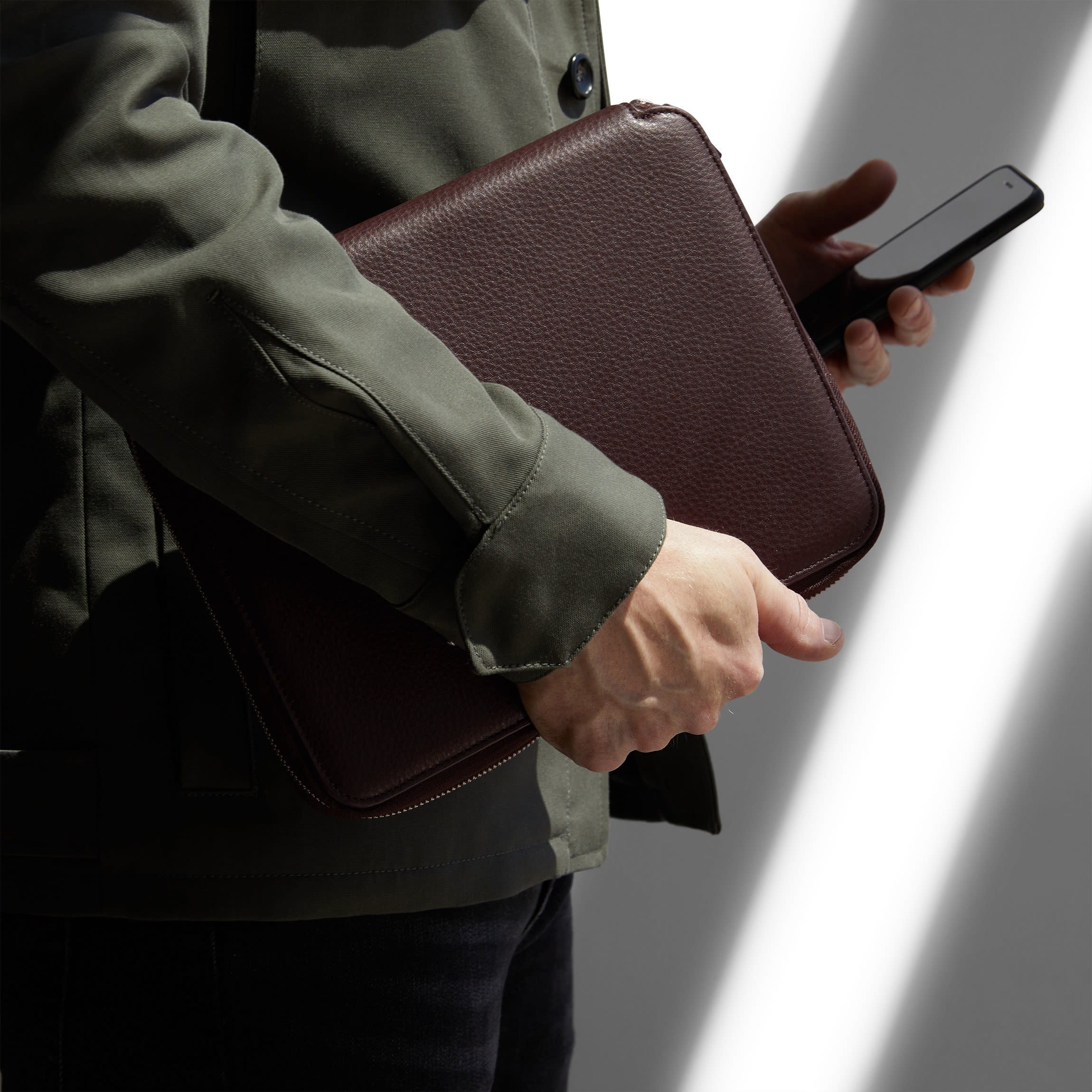 Tech Folio Brown - Image 2