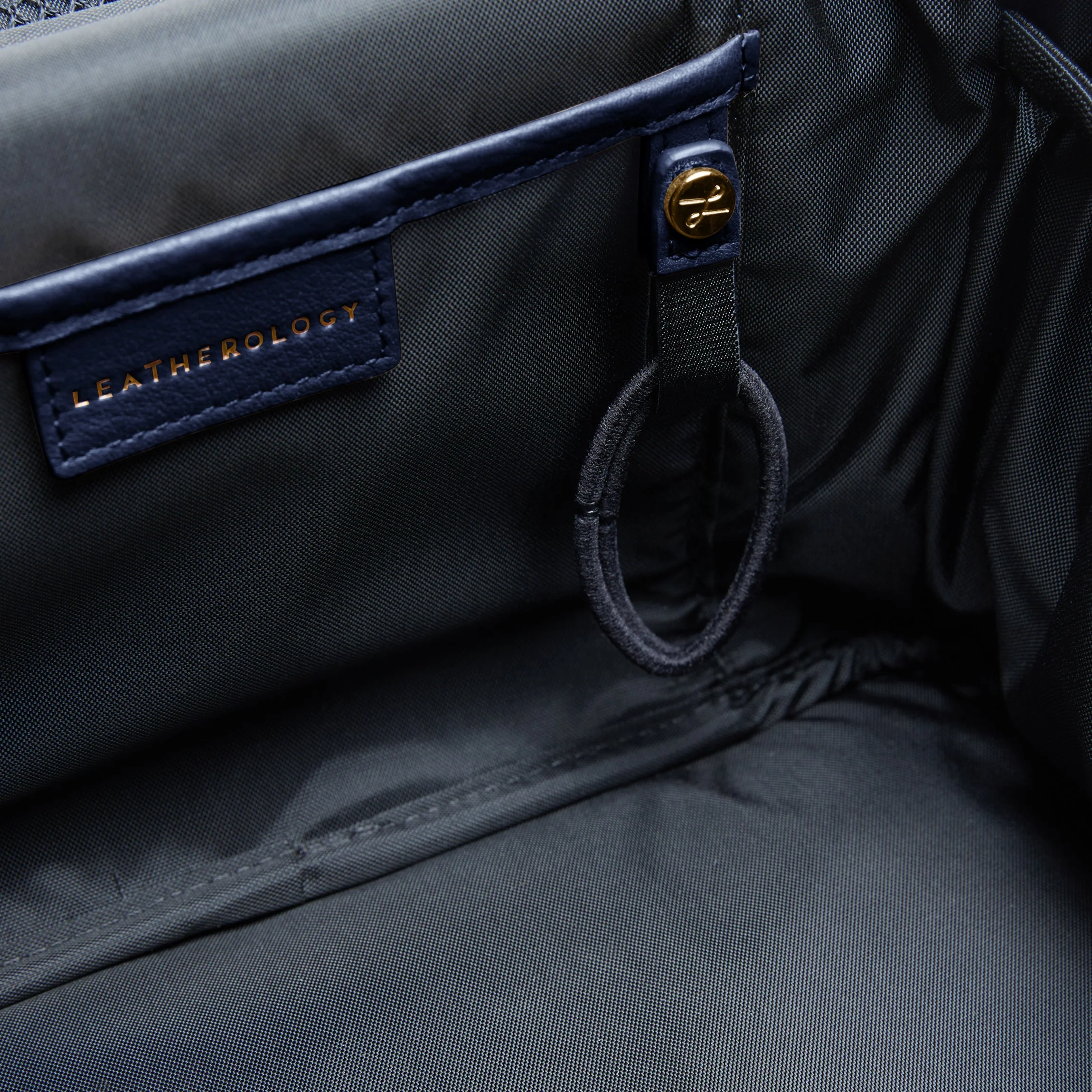XL Train Case Navy Blue - Image 3